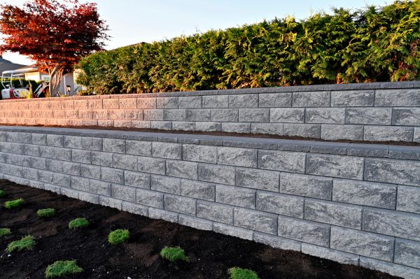 Cost of Concrete Retaining Wall Installation in Burlington