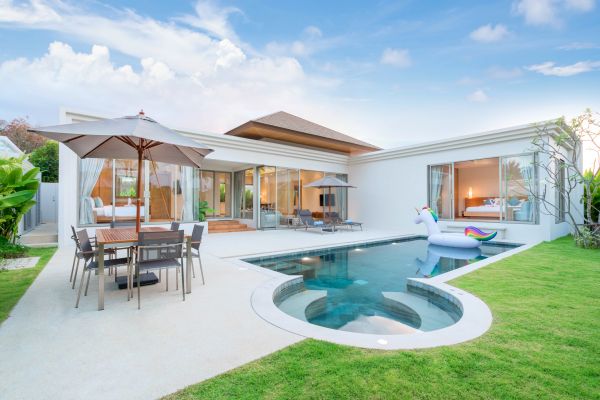 Cost of Pool Deck Pouring in Burlington