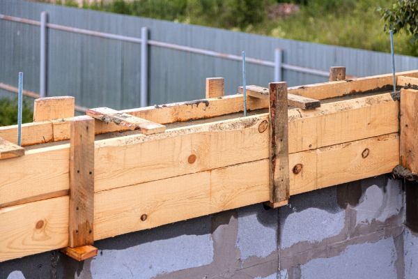 Cost of Poured Wall Construction in Burlington
