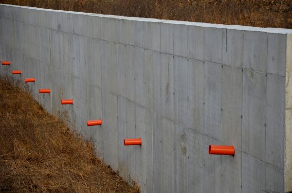 Cost of Concrete Wall Installation in Burlington
