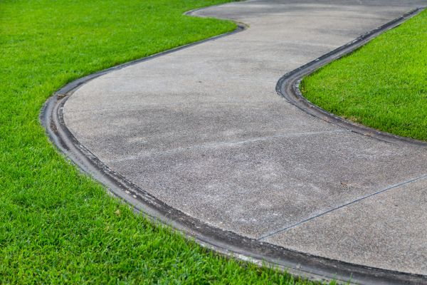 Cost of Concrete Sidewalk Construction in Burlington