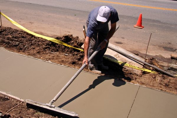 Cost of Sidewalk Pouring in Burlington