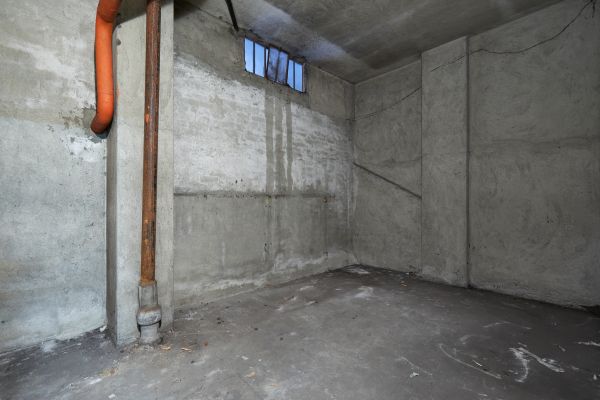 Cost of Basement Wall Construction in Burlington