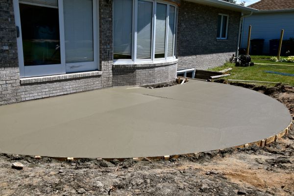 Cost of Deck Concrete Construction in Burlington