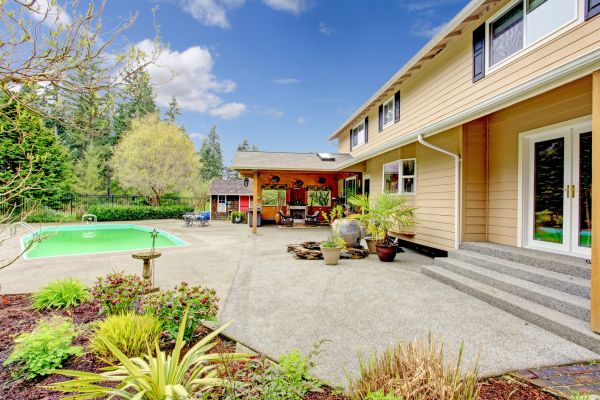 Cost of Pool Area Concreting in Burlington