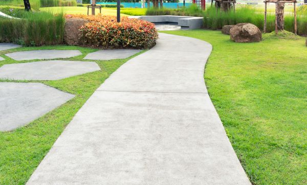 Cost of Concrete Sidewalk Installation in Burlington
